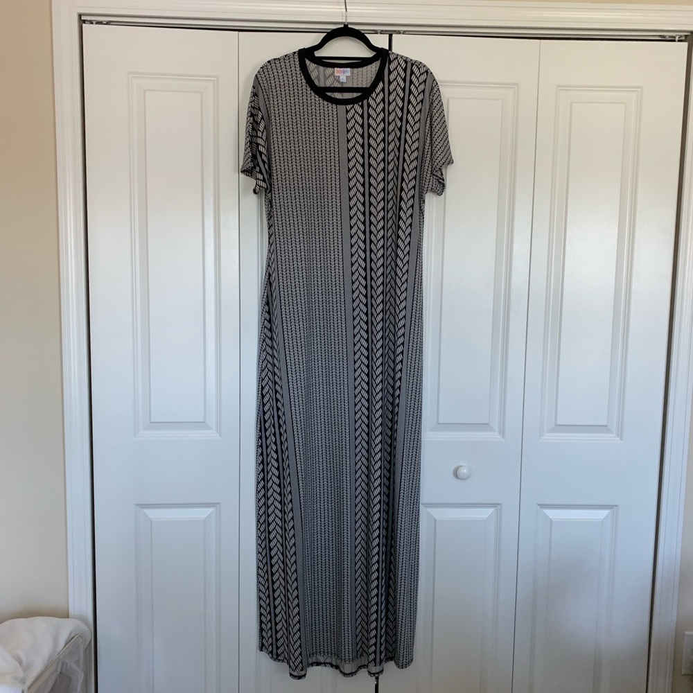 LuLaRoe XL Maria Dress w/ Vertical Stripe Pattern